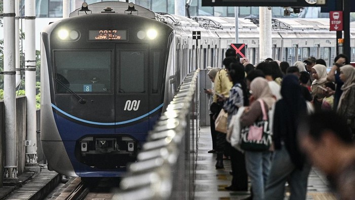 Kebijakan Baru Transportasi Publik Terintegrasi, Warga Jakarta Kini Bisa Naik Semua Moda Hanya dengan Satu Ketukan Wajah!